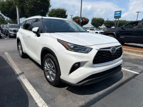 Unknown 2024 Toyota Highlander Hybrid Limited for sale in Newnan, GA