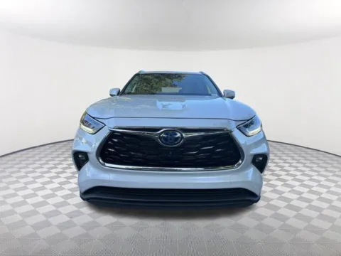 Another view of 2024 Toyota Highlander Hybrid Limited for sale in Newnan, GA at Southtowne Chevrolet Buick GMC