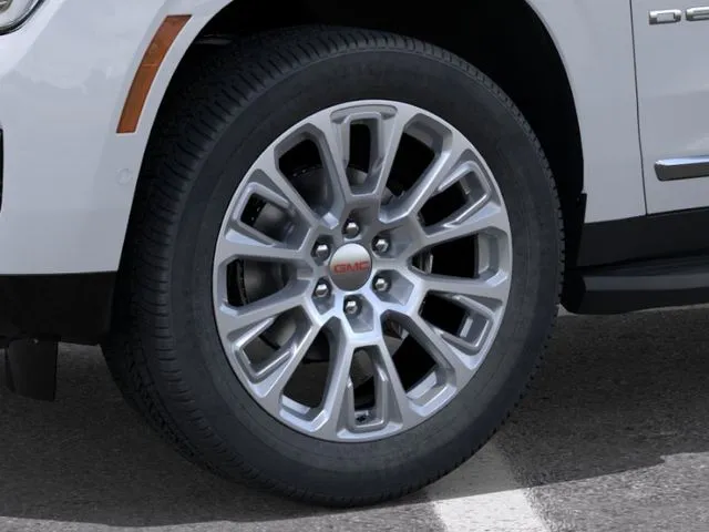 2026 GMC Yukon XL Denali - Photo 9