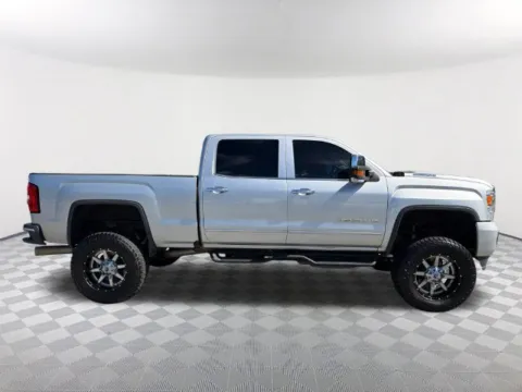 More photos of 2019 GMC Sierra 2500 HD Denali at Southtowne Chevrolet Buick GMC, GA