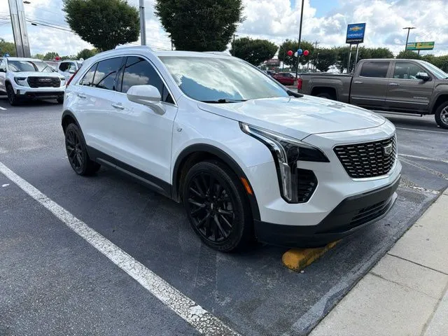 White 2023 Cadillac XT4 Luxury for sale in Newnan, GA