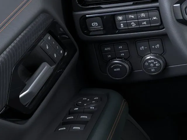 2026 GMC Yukon AT4 - Photo 22