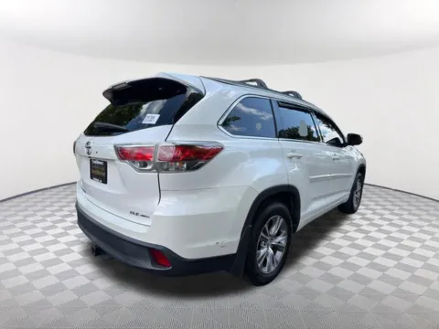 More photos of 2015 Toyota Highlander XLE V6 at Southtowne Chevrolet Buick GMC, GA