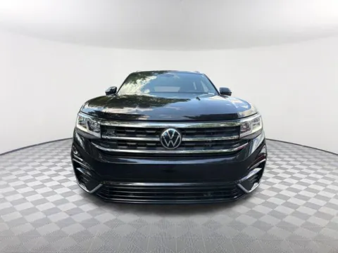Photos of 2021 Volkswagen Atlas Cross Sport 3.6L V6 SE w/Technology R-Line for sale in Newnan, GA at Southtowne Chevrolet Buick GMC