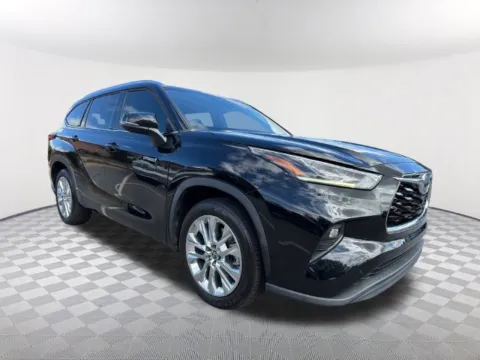 Another view of 2021 Toyota Highlander Hybrid Limited for sale in Newnan, GA at Southtowne Chevrolet Buick GMC