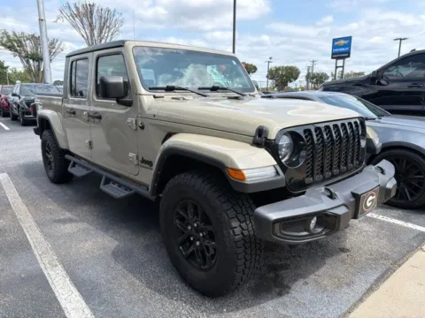 Green 2022 Jeep Gladiator Sport for sale in Newnan, GA