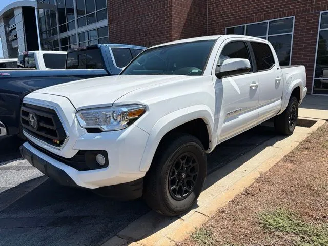 White 2022 Toyota Tacoma SR5 for sale in Newnan, GA