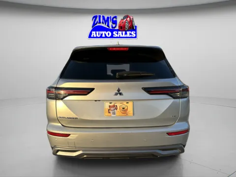 More photos of 2025 Mitsubishi Outlander SE at Zim's Auto Sales, IN