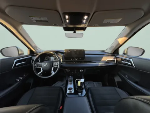 More photos of 2025 Mitsubishi Outlander SE at Zim's Auto Sales, IN