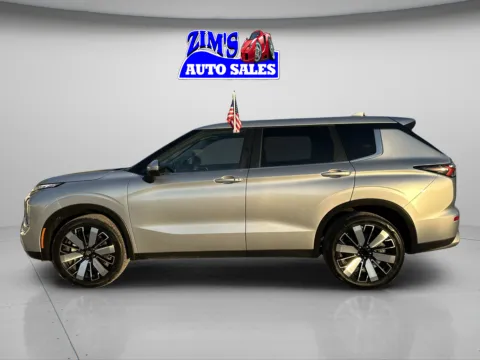 Photos of 2025 Mitsubishi Outlander SE for sale in Logansport, IN at Zim's Auto Sales
