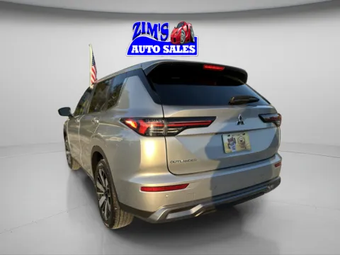 More photos of 2025 Mitsubishi Outlander SE at Zim's Auto Sales, IN