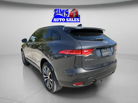 More photos of 2018 Jaguar F-Pace 25t Prestige at Zim's Auto Sales, IN