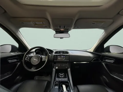 More photos of 2018 Jaguar F-PACE 30t Premium at Zim's Auto Sales, IN