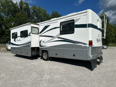 More photos of 2001 Ford F-550 at Zim's Auto Sales, IN