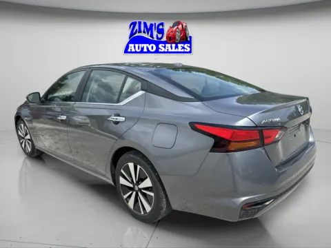 Another view of 2022 Nissan Altima 2.5 SV for sale in Logansport, IN at Zim's Auto Sales