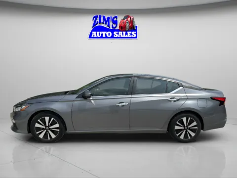 Photos of 2022 Nissan Altima 2.5 SV for sale in Logansport, IN at Zim's Auto Sales