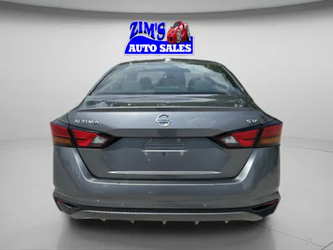 More photos of 2022 Nissan Altima 2.5 SV at Zim's Auto Sales, IN