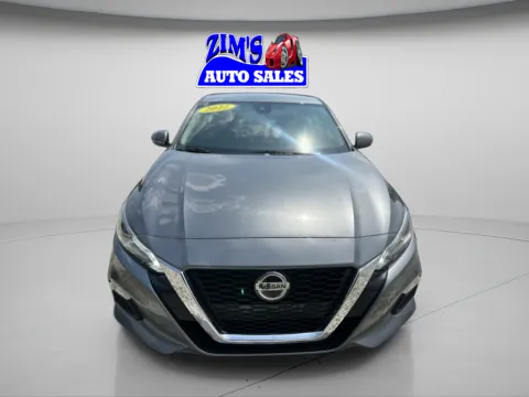 Photos of 2022 Nissan Altima 2.5 SV for sale in Logansport, IN at Zim's Auto Sales