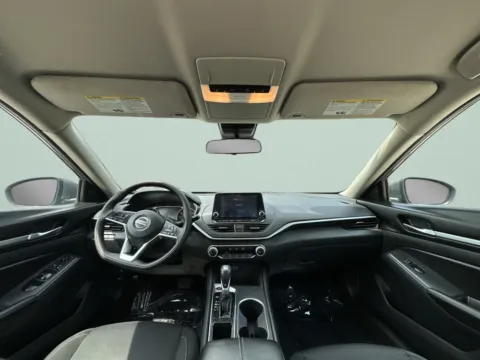 More photos of 2022 Nissan Altima 2.5 SV at Zim's Auto Sales, IN