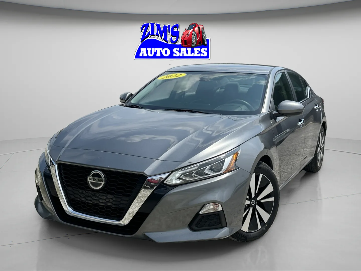 Gray 2022 Nissan Altima 2.5 SV for sale in Logansport, IN