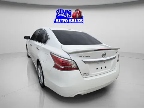 More photos of 2015 Nissan Altima 2.5 SV at Zim's Auto Sales, IN