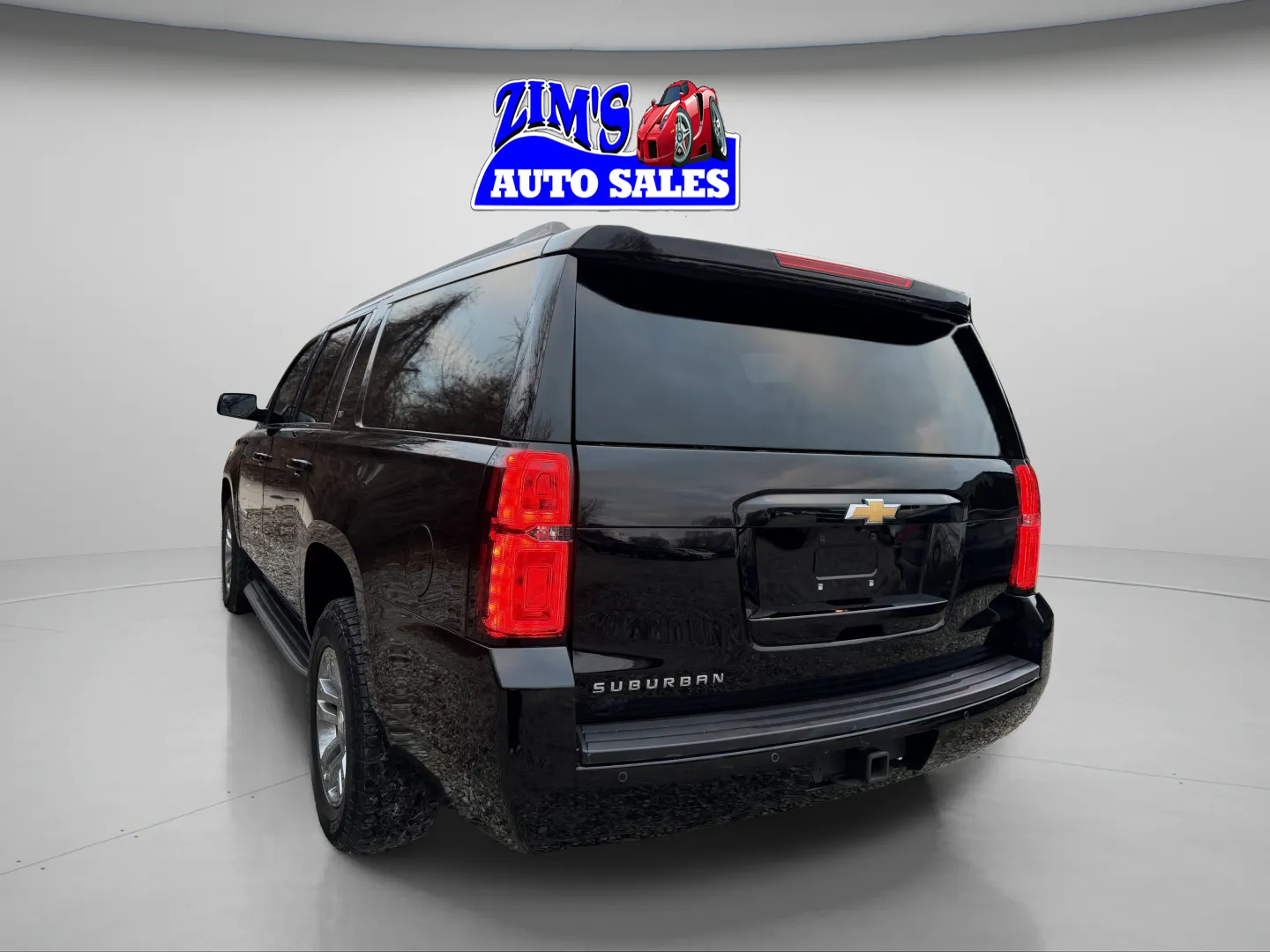 2016 Chevrolet Suburban LT - Photo 7