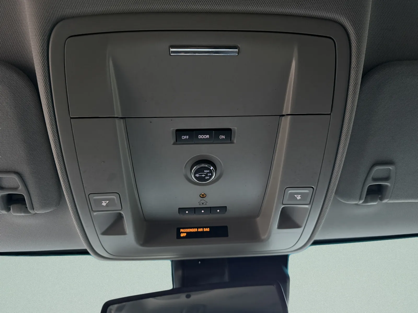 2016 Chevrolet Suburban LT - Photo 33