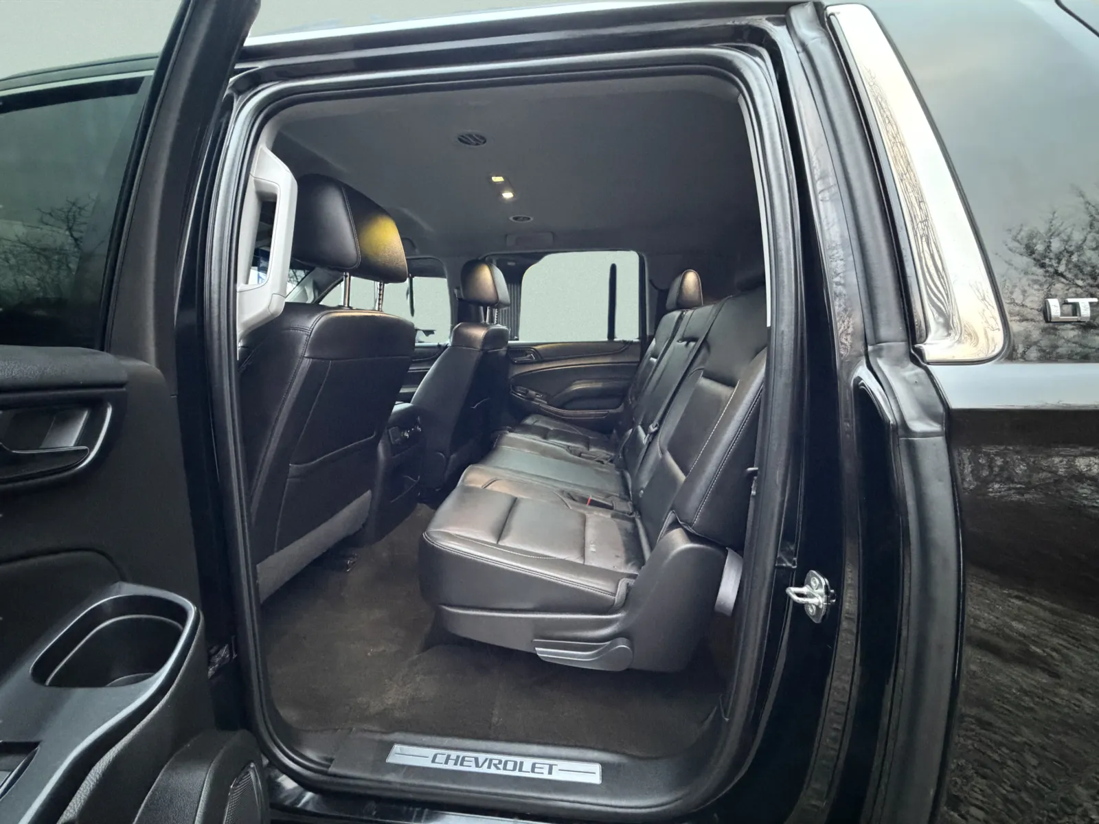 2016 Chevrolet Suburban LT - Photo 36