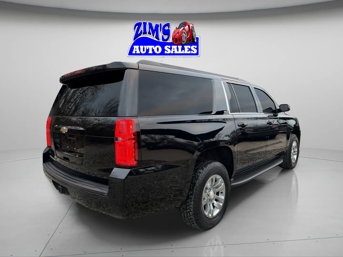 2016 Chevrolet Suburban LT - Photo 10