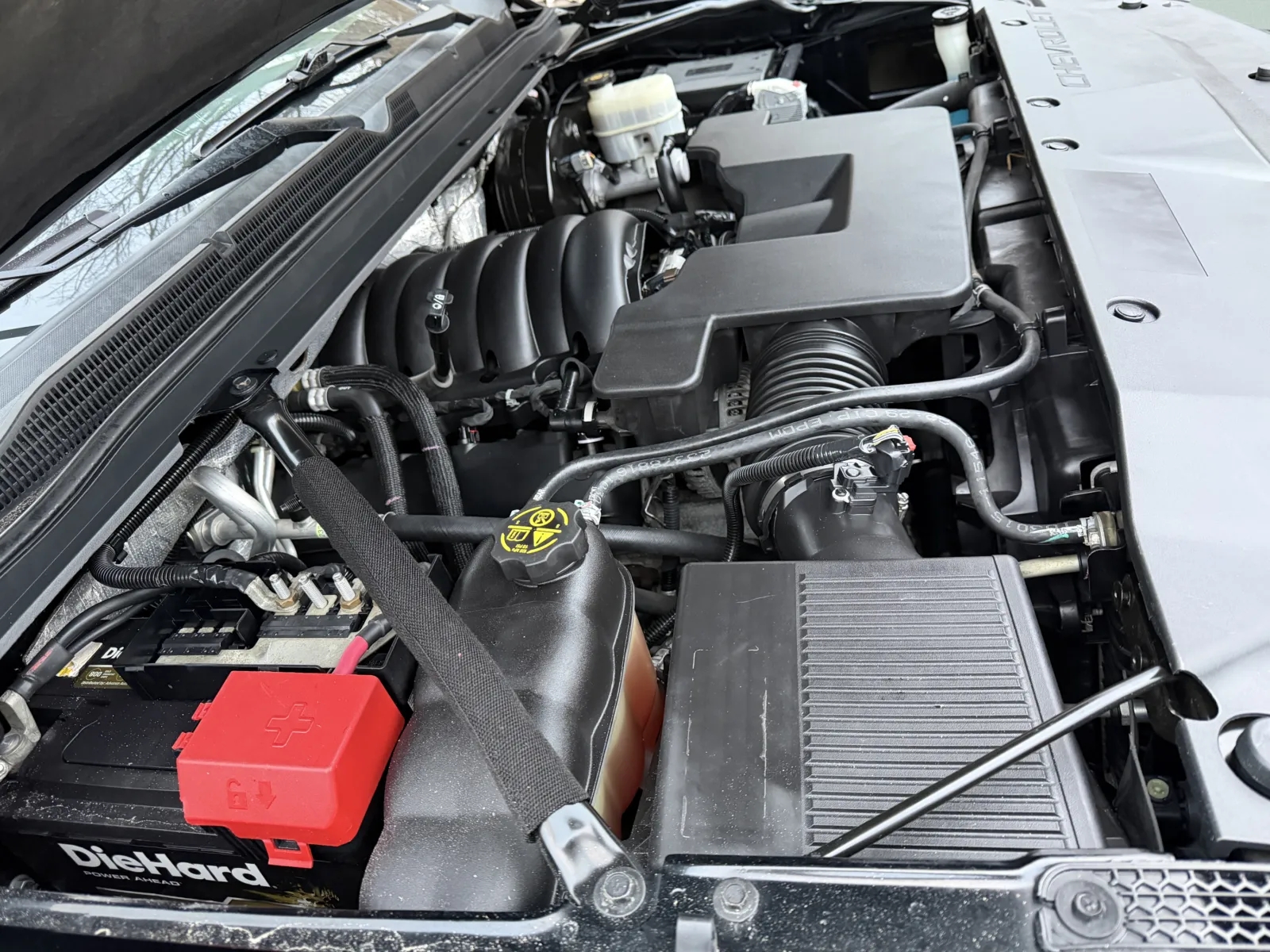 2016 Chevrolet Suburban LT - Photo 17