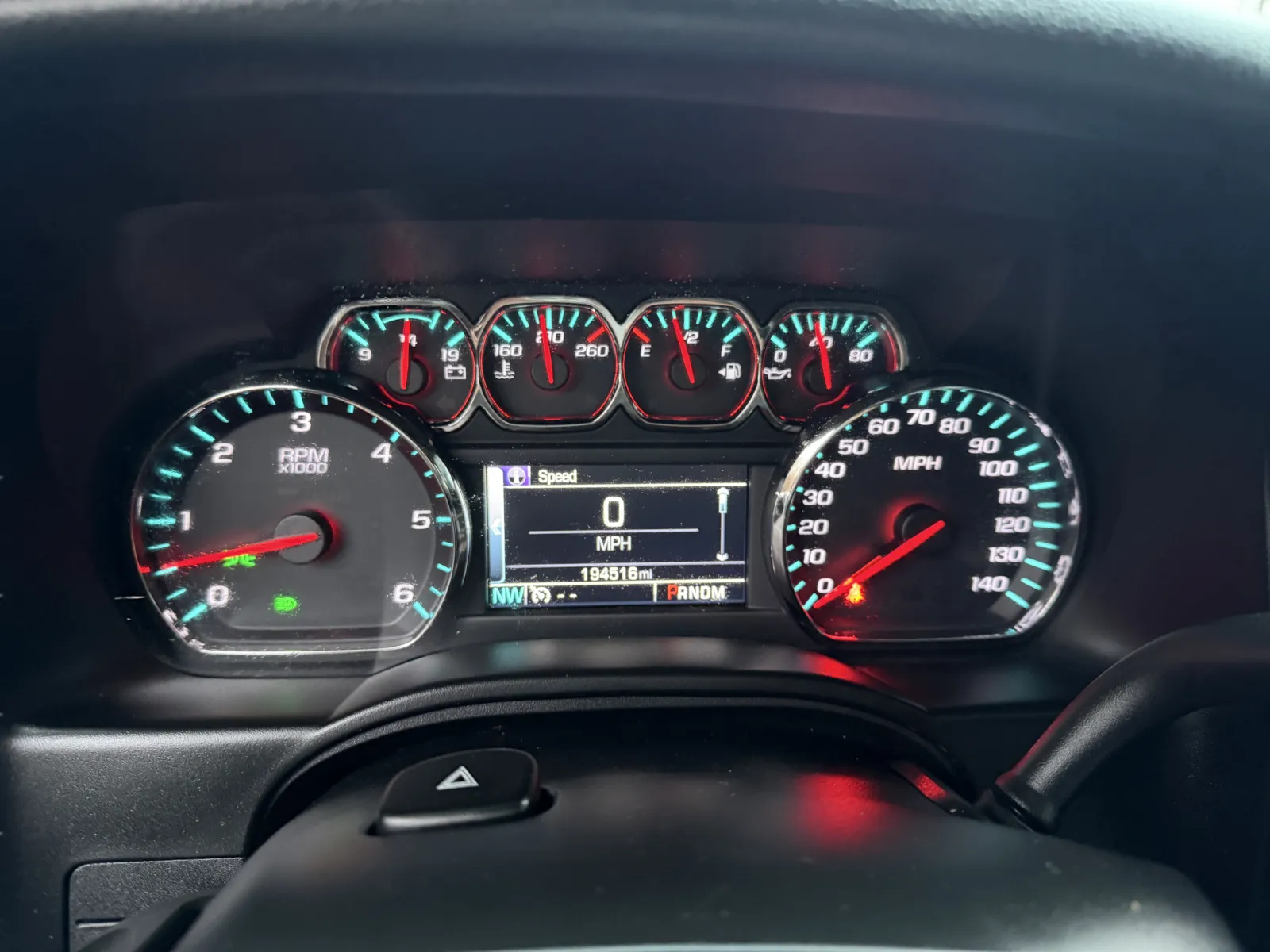 2016 Chevrolet Suburban LT - Photo 29