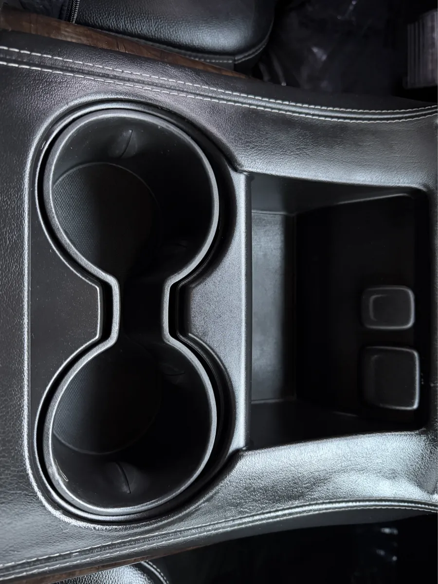 2016 Chevrolet Suburban LT - Photo 32