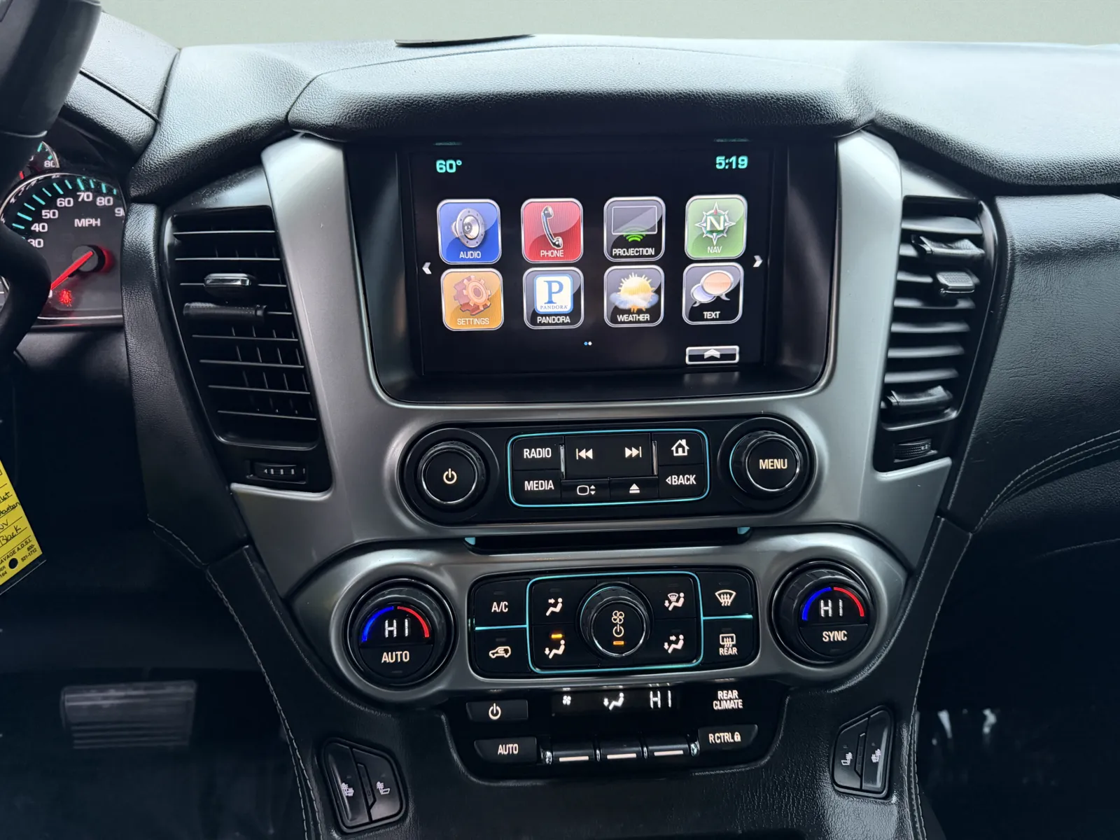 2016 Chevrolet Suburban LT - Photo 30