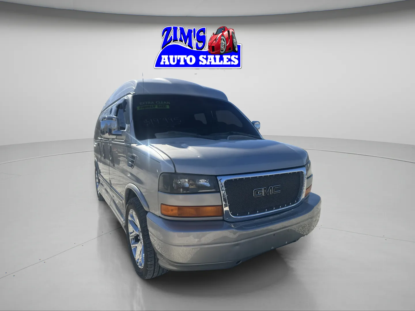 2005 GMC Savana 1500's photo