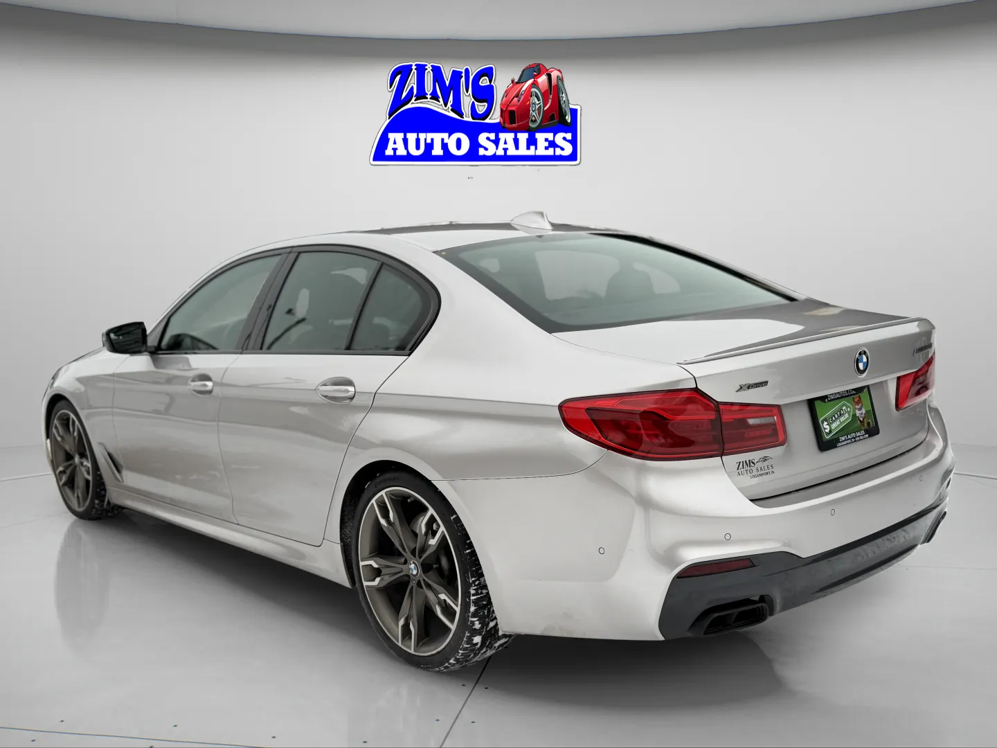 2019 BMW 5 Series M550i - Photo 7