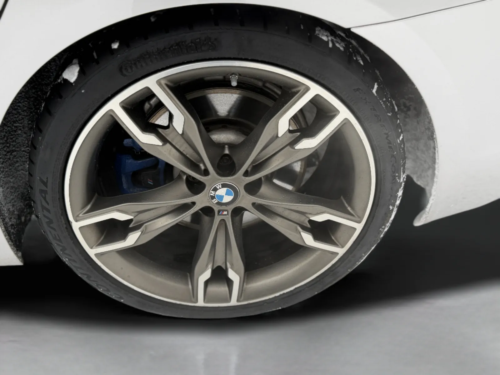 2019 BMW 5 Series M550i - Photo 13