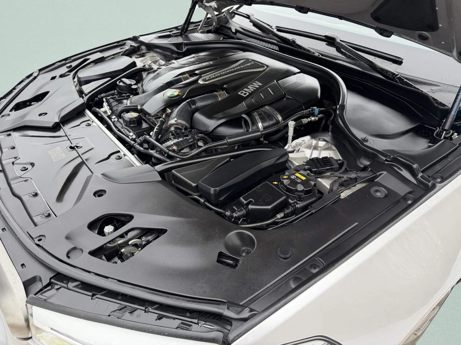 2019 BMW 5 Series M550i - Photo 18