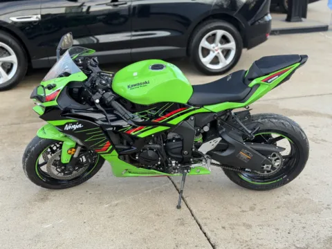 More photos of 2024 Kawasaki Ninja ZX-6R at Zim's Auto Sales, IN