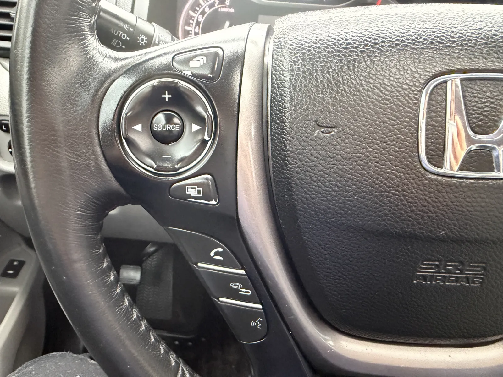 2016 Honda Pilot EX-L - Photo 26