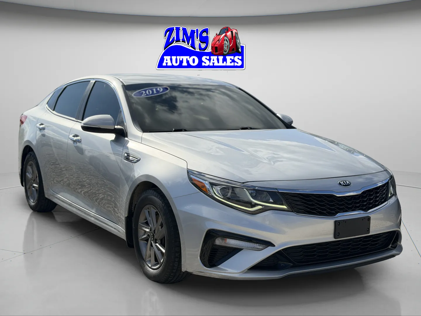 2019 Kia Optima LX AT's photo