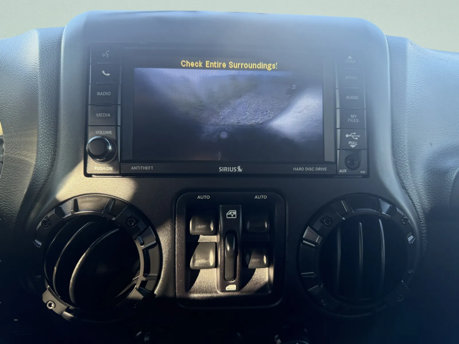 2015 Jeep Wrangler Unlimited Rubicon - Photo 24