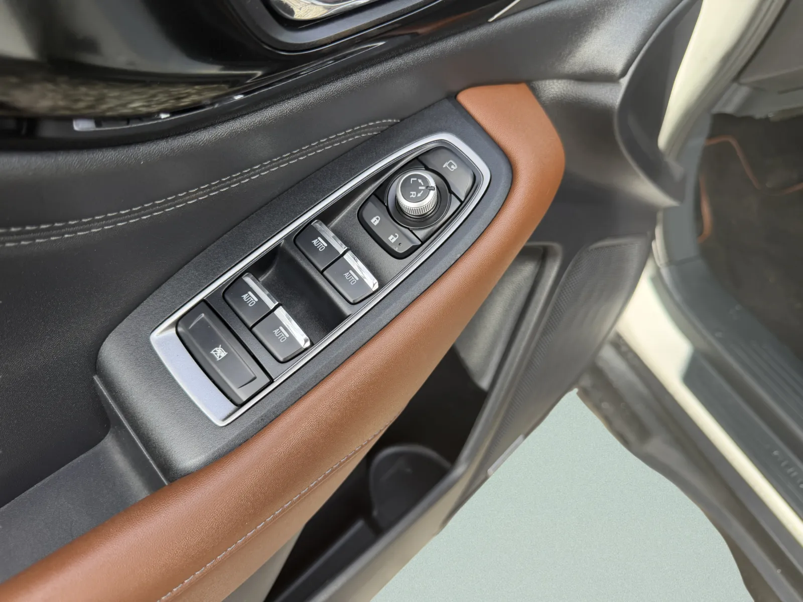 2021 Subaru Outback Touring - Photo 15