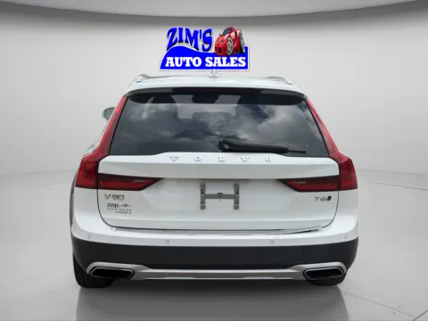 More photos of 2018 Volvo V90 Cross Country T6 at Zim's Auto Sales, IN