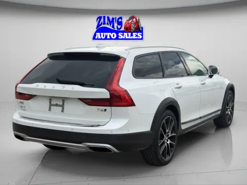 More photos of 2018 Volvo V90 Cross Country T6 at Zim's Auto Sales, IN