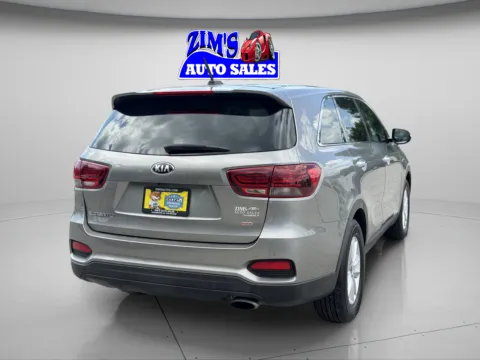 More photos of 2019 Kia Sorento LX at Zim's Auto Sales, IN