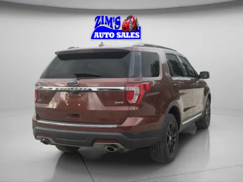 More photos of 2018 Ford Explorer XLT at Zim's Auto Sales, IN