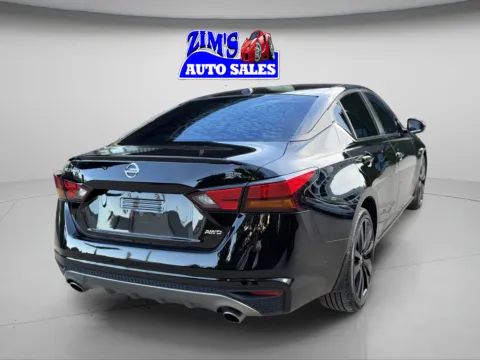 Another view of 2019 Nissan Altima 2.5 SR for sale in Logansport, IN at Zim's Auto Sales