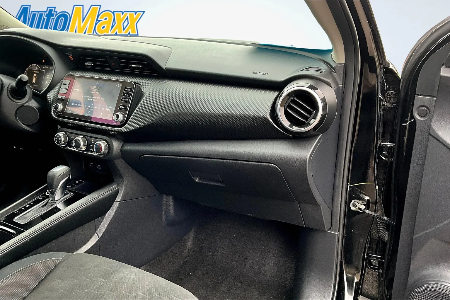 2024 Nissan Kicks SV - Photo 28