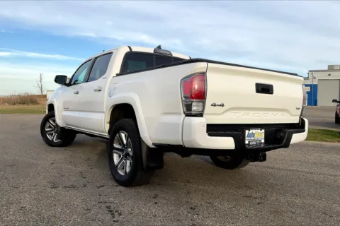 Another view of 2016 Toyota Tacoma Limited for sale in Aberdeen, SD at AutoMaxx of Aberdeen