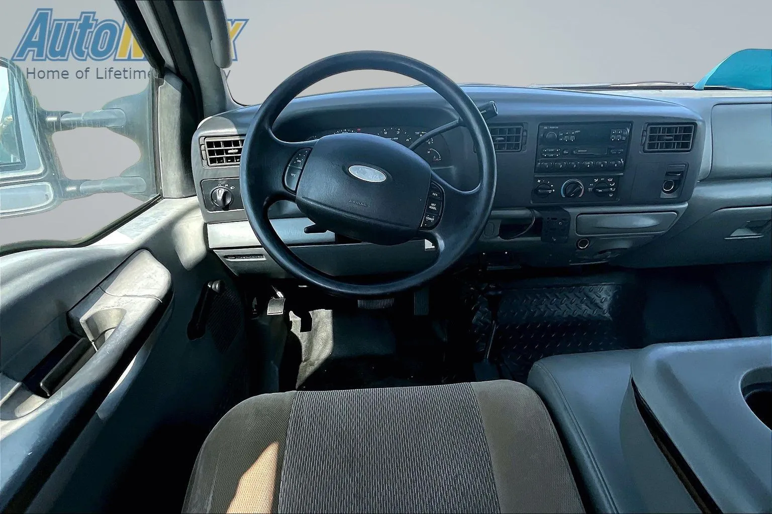 2003 Ford F-450 - Photo 12